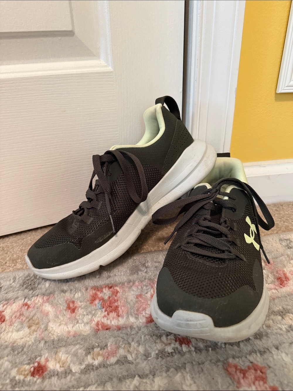 Under Armour Black Trainers with Pale Green Lining